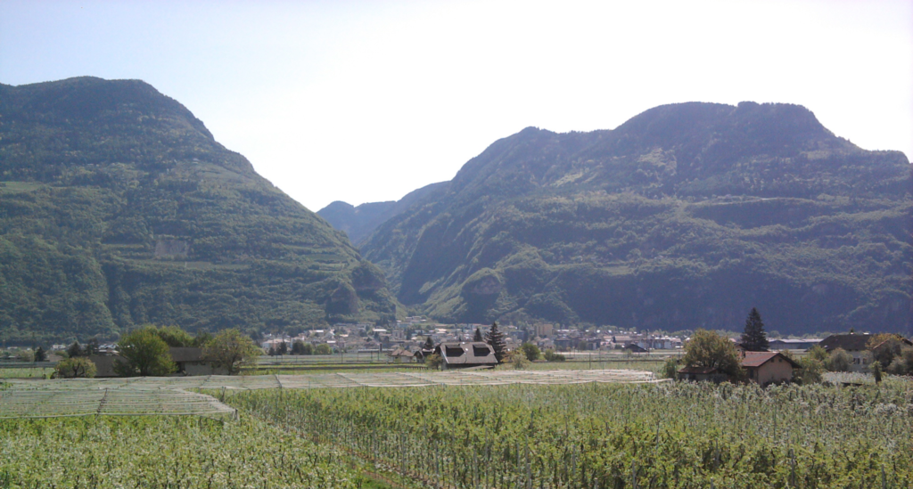 Escursioni in Alto Adige 4 Escursioni in Alto Adige svg+xml;charset=utf